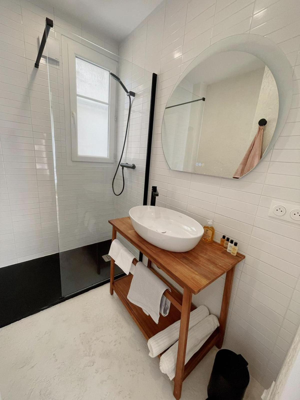 Apartamento Exclusive Flat By Luxuio - Nearby Eiffel Tower París Exterior foto